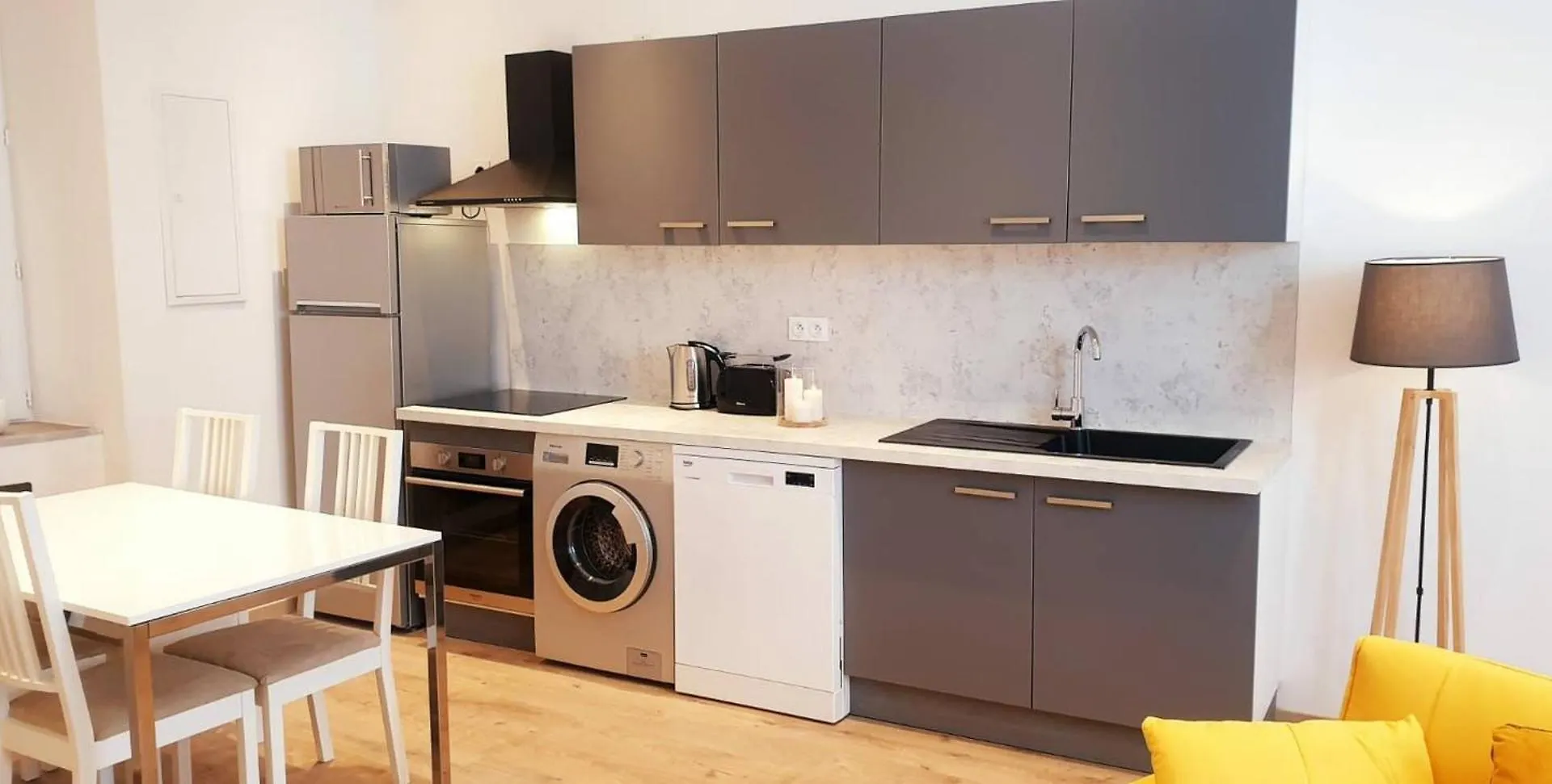 Maison Ville St Aff Saint-Affrique 0*,